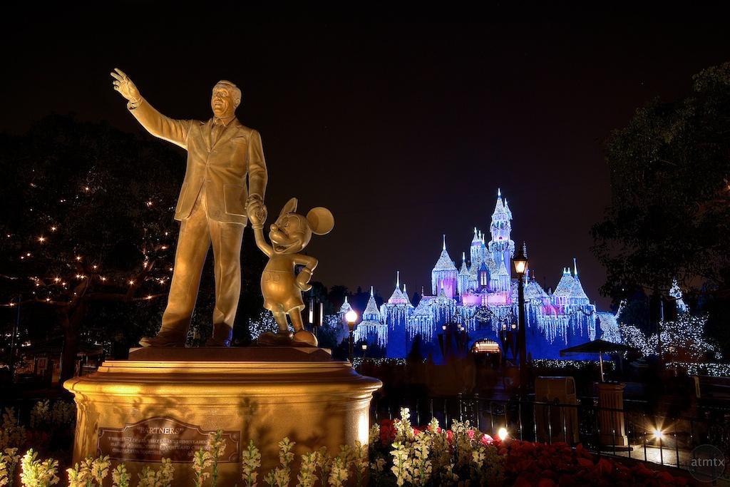 How to Enjoy Disneyland Resort on a Budget