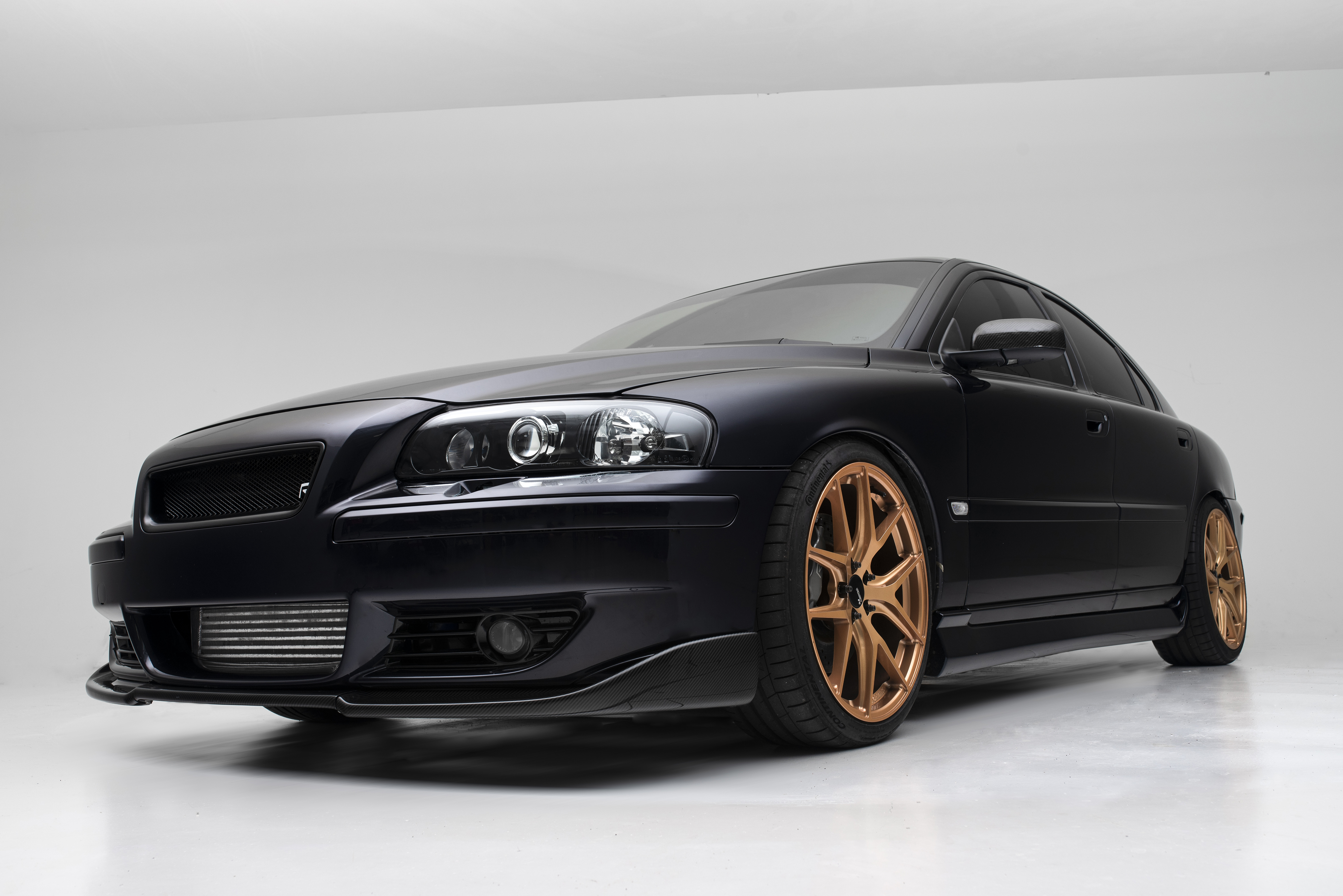 R8TED R Martin’s Volvo S60R and Superfly Euro Wild Winner ECS Tuning