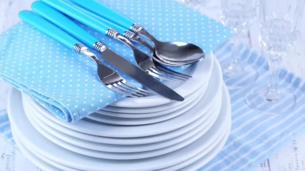Step by Step Guide on how to Clean Silverware
