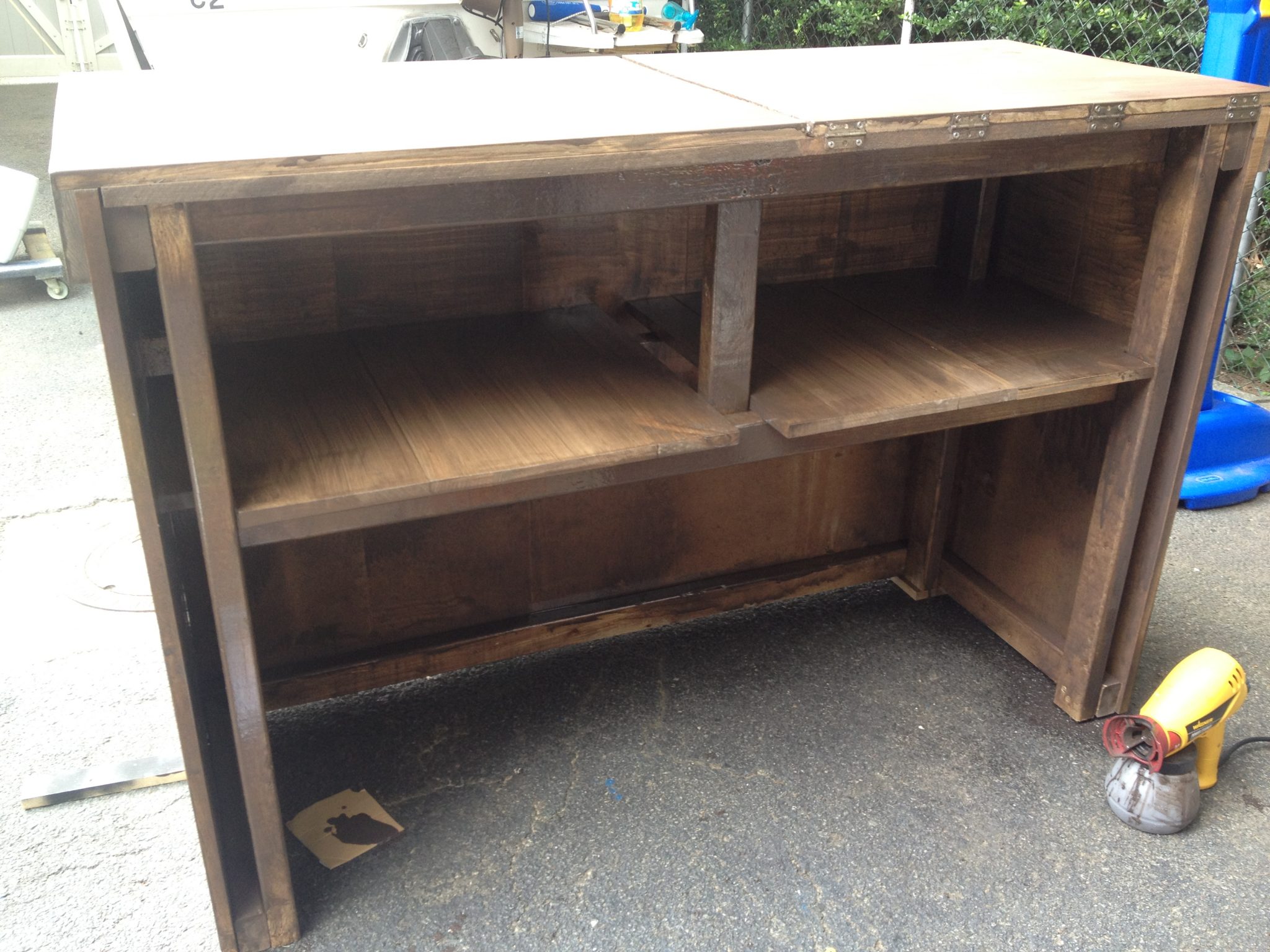 DIY Outdoor Bar with built in cooler