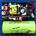 充電器とモバイルバッテリーが一体となったAnker PowerCore Fusion 5000を分解してみた