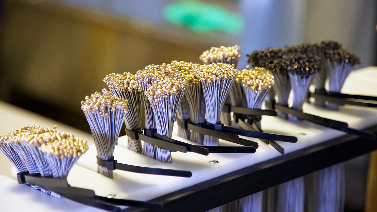 Coated vs. Uncoated Guitar Strings What are the differences? Ernie