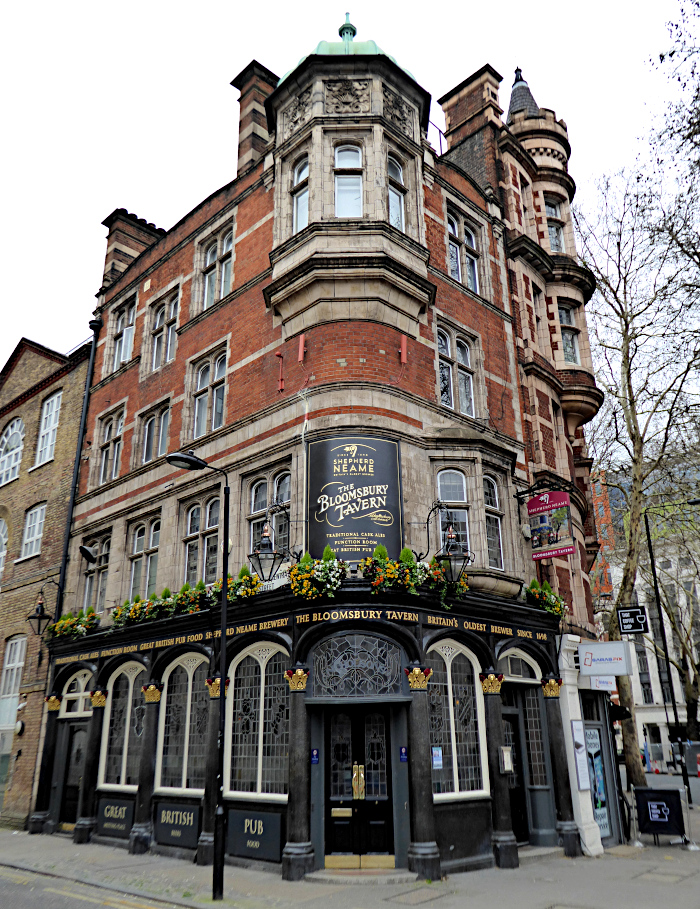 The Bloomsbury Tavern at Bert Ernste Utrecht São Paulo • weblog