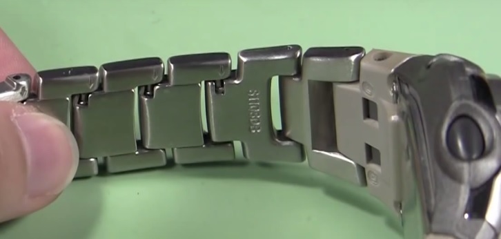 How to Remove a Watch Band Link How to Adjust a Watch Band