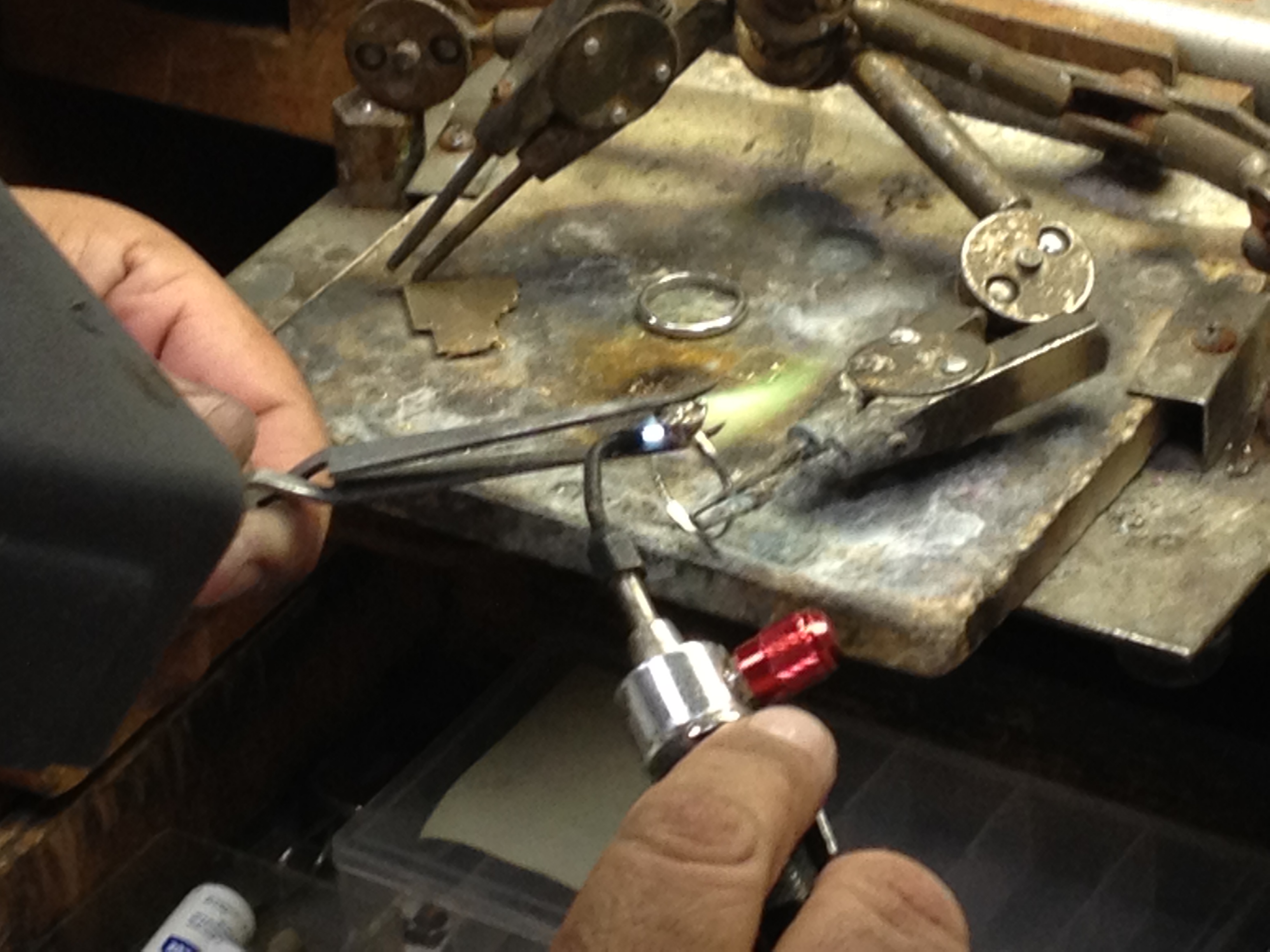 Job Opening for Bench Jeweler (Athens,TN) Esslinger Watchmaker