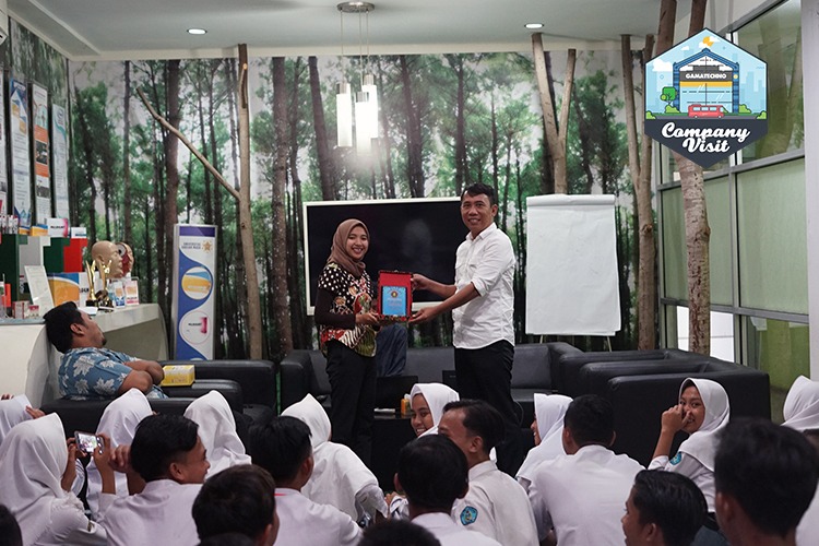 SMK PGRI 1 Palimanan, Cirebon Jurusan TKJ Kunjungi Gamatechno Blog Gamatechno