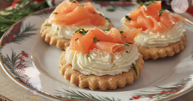 TARTELLETTE MASCARPONE E SALMONE ricetta antipasto facile