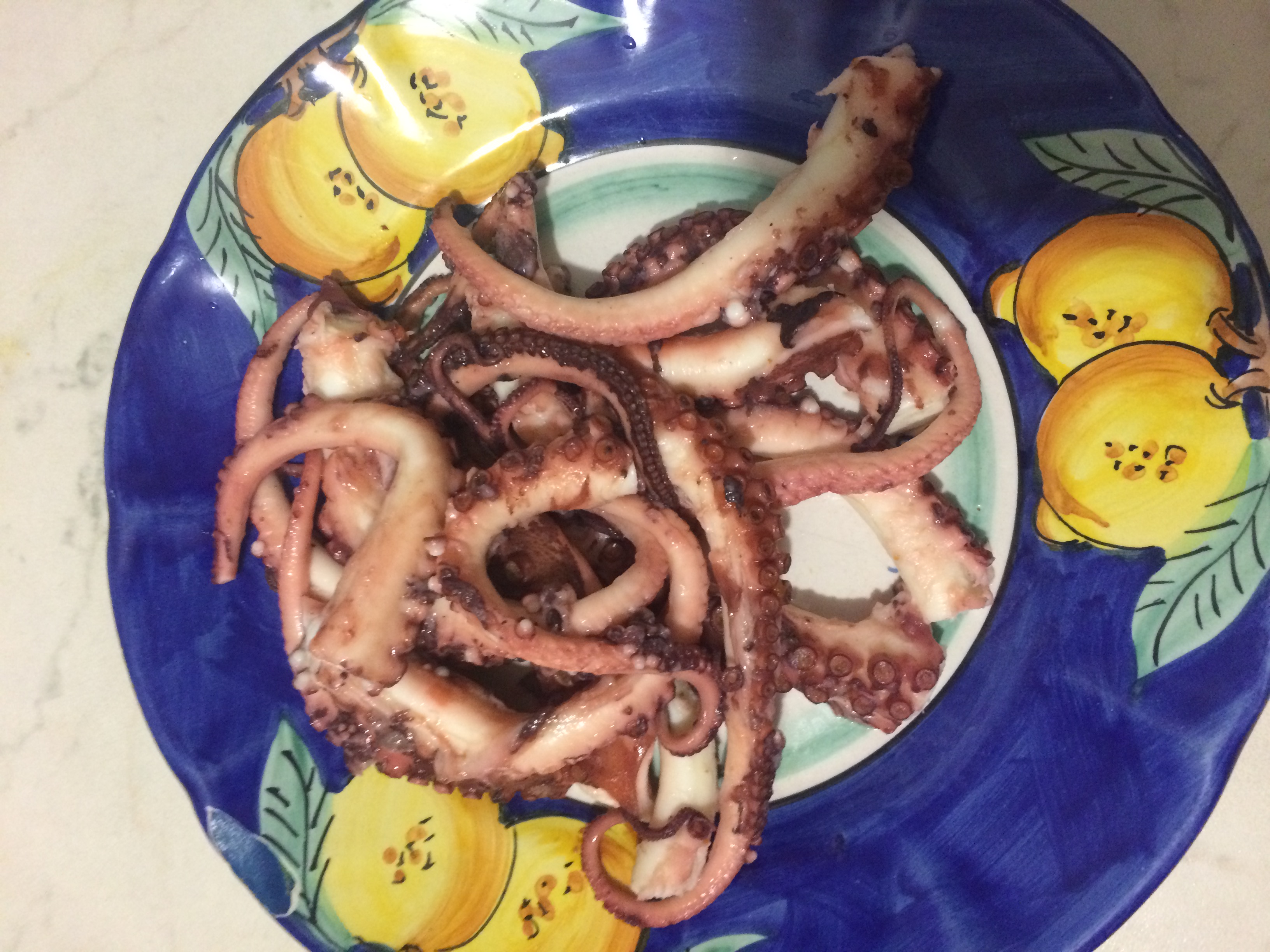 Polpo rosticciato su crema di patate Bacioepepe