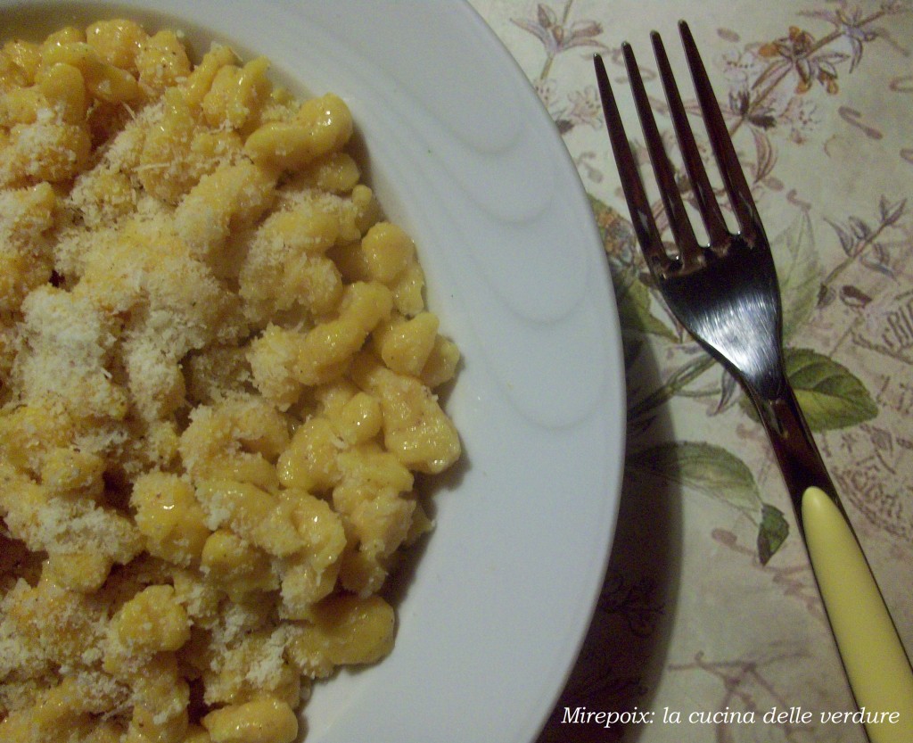 Spatzle di zucca, ricetta autunnale. Mirepoix la cucina delle verdure.