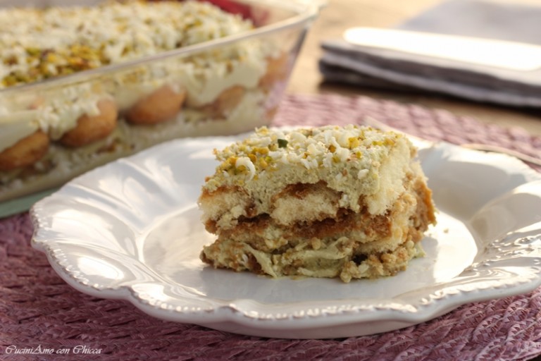 Tiramisu' al pistacchio e cioccolato