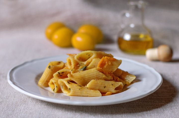Pasta Con Pomodorini Gialli E Alici