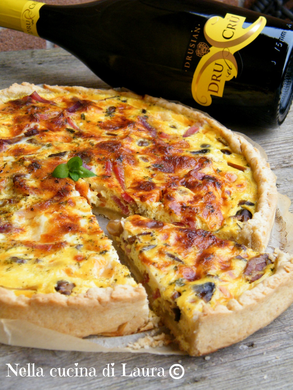 TORTA SALATA CON FUNGHI E SPECK