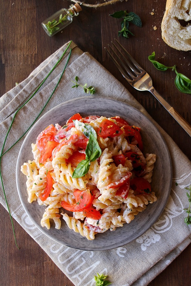PASTA FREDDA CON RICOTTA E POMODORINI I SAPORI DI CASA
