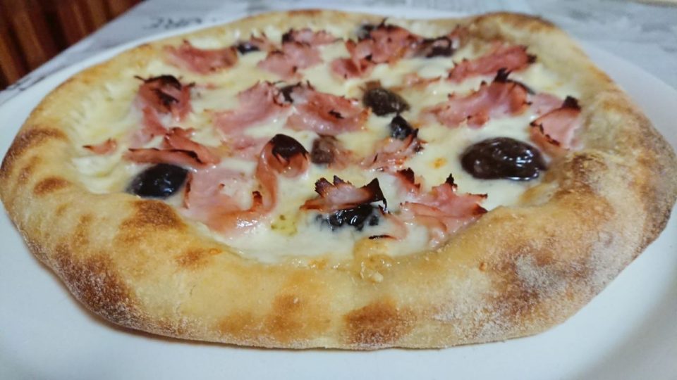 Pizza Bianca Con Prosciutto Cotto, Olive Nere E Grana Blog Di 614