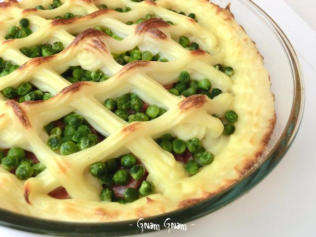 Crostata di purè con cotechino e piselli Ricetta