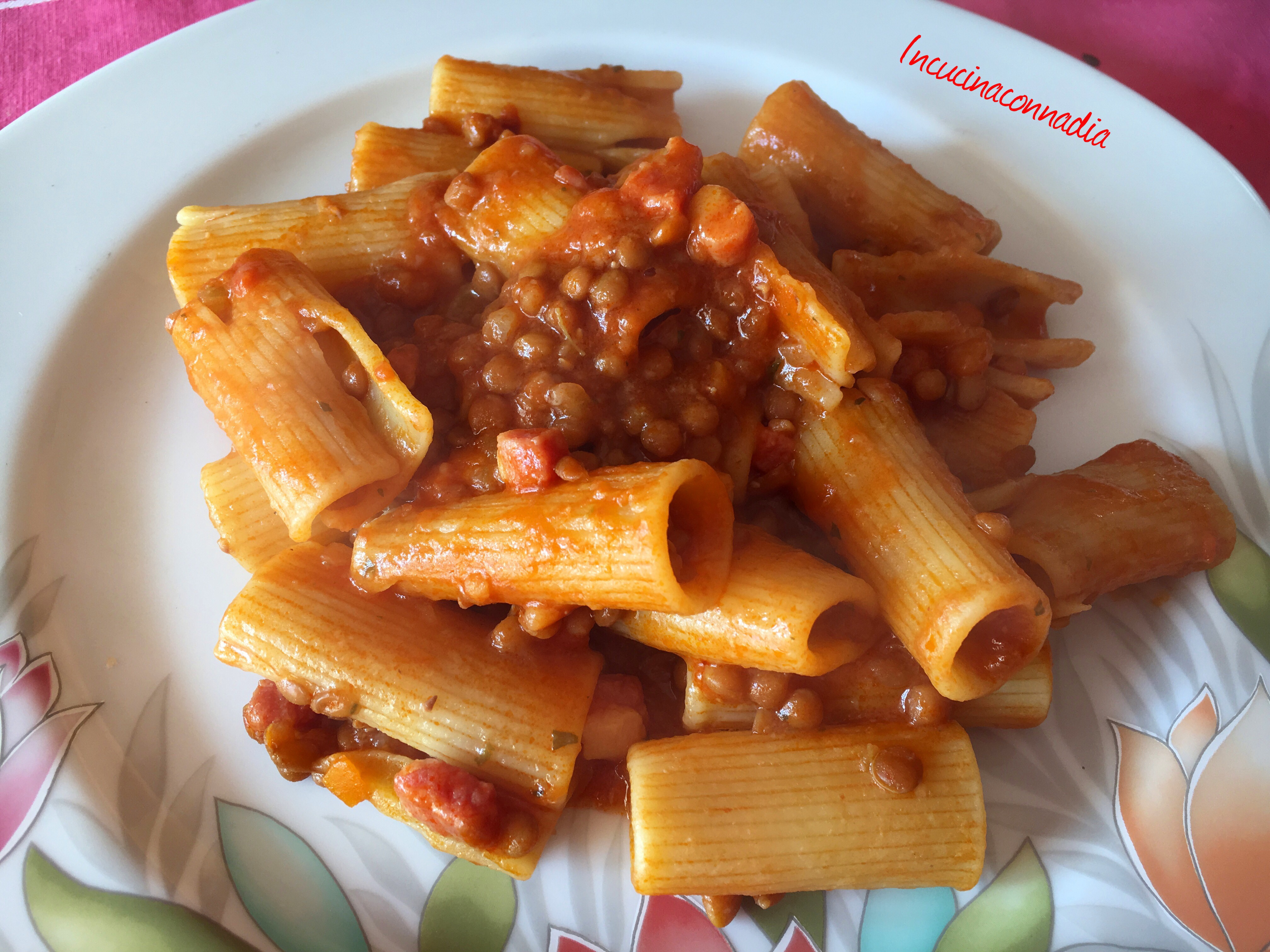 Pasta con lenticchie e pancetta
