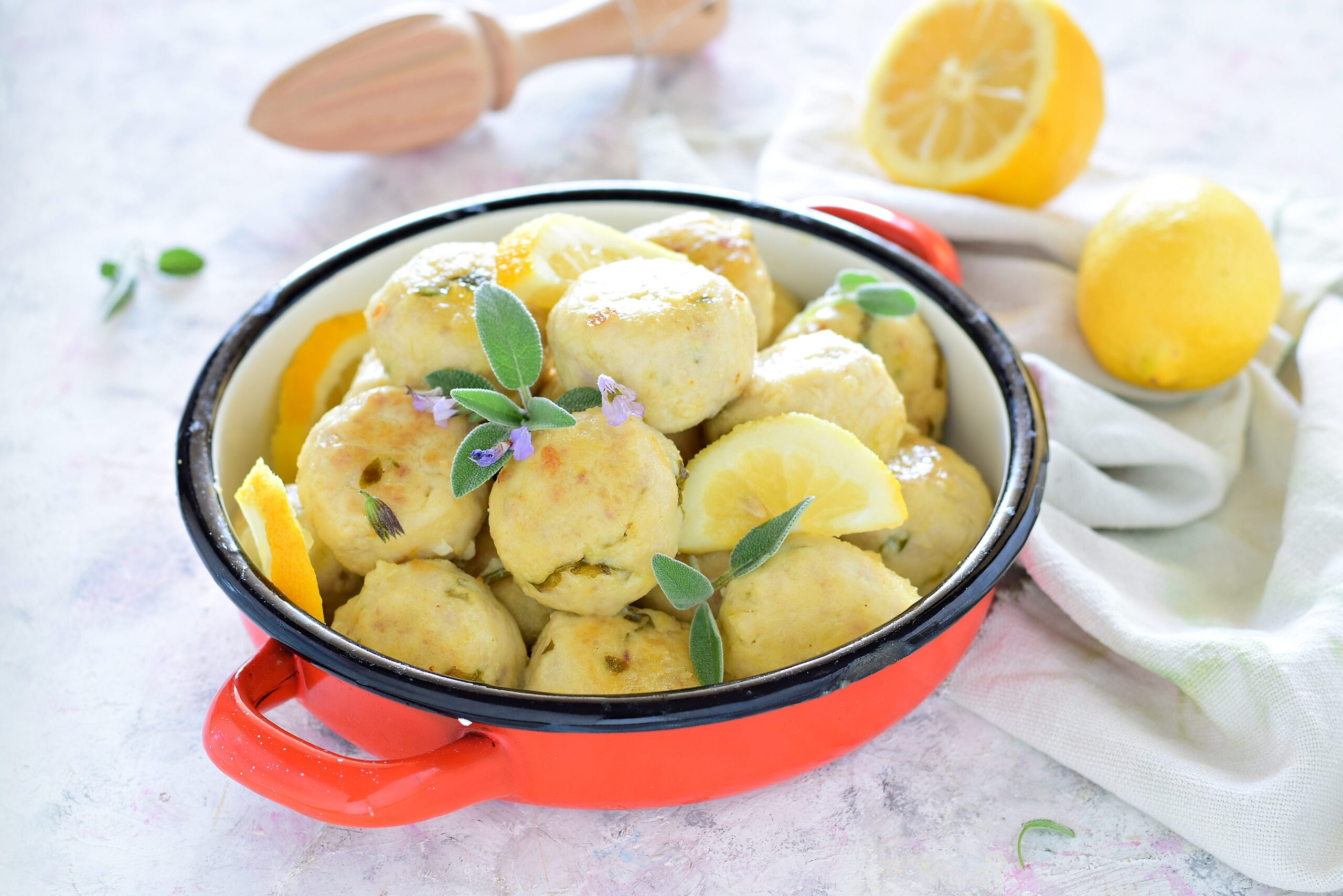 Polpette di pollo al limone con patate morbidissime Lapasticceramatta