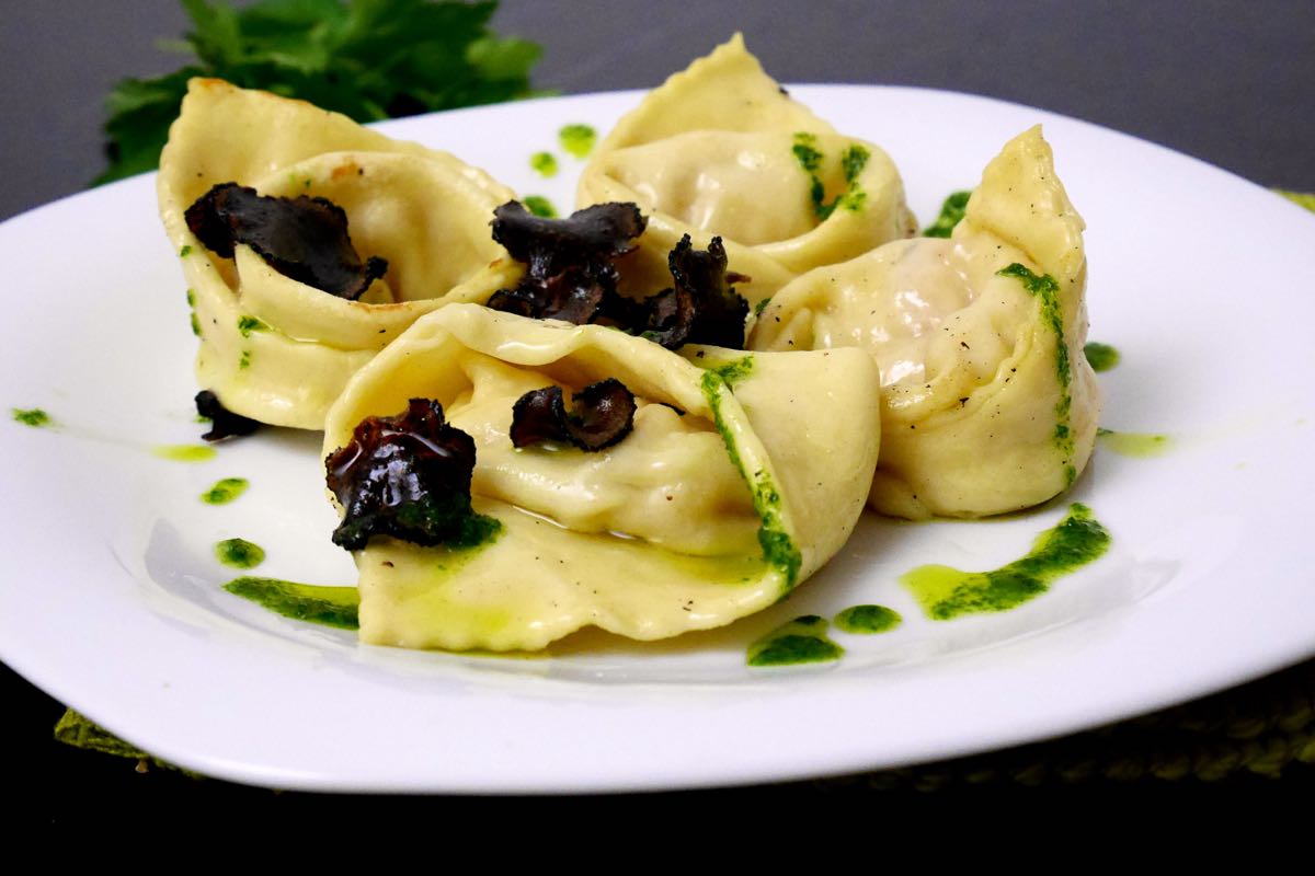 Tortelloni ai gamberi con tartufo nero e salsa al prezzemolo Mastercheffa