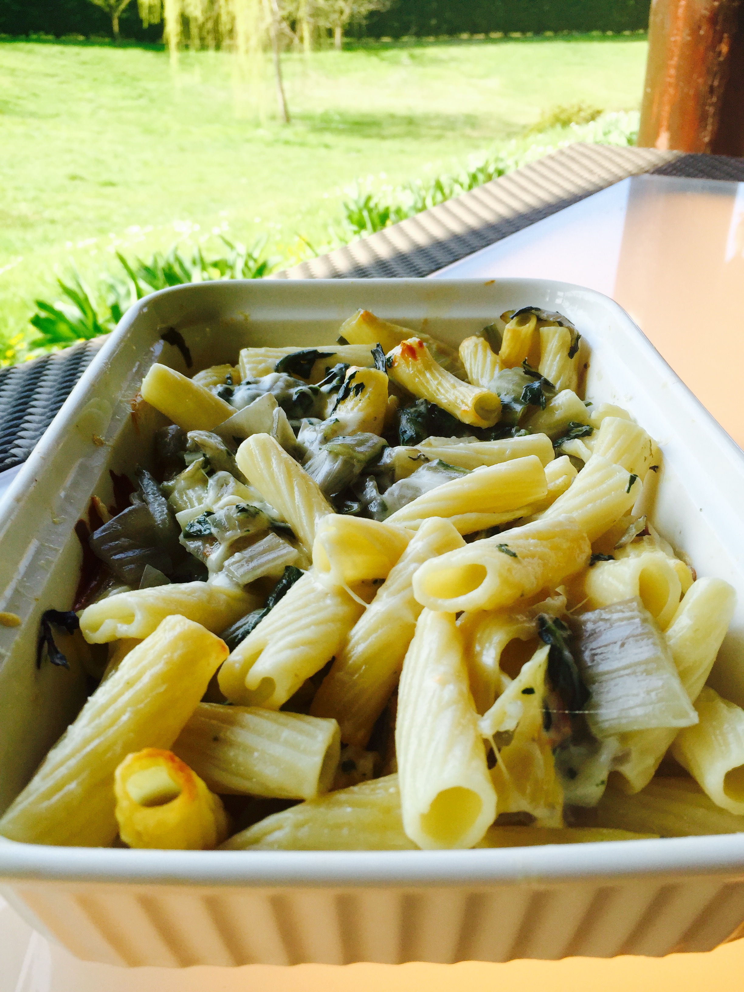 Pasta al forno bietole scamorza mozzarella e pancetta Beet, scamorza