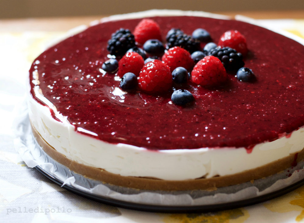Cheesecake senza cottura al lime e frutti di bosco Dolce facile e fresco