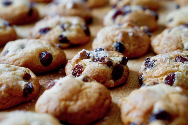 Biscotti alle Noci e Uvetta ricetta facile e veloce Dolci Ricette di