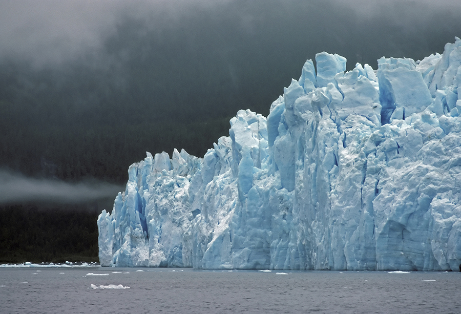 RV Alaska Highlights — Discover the many attractions that greet visitors