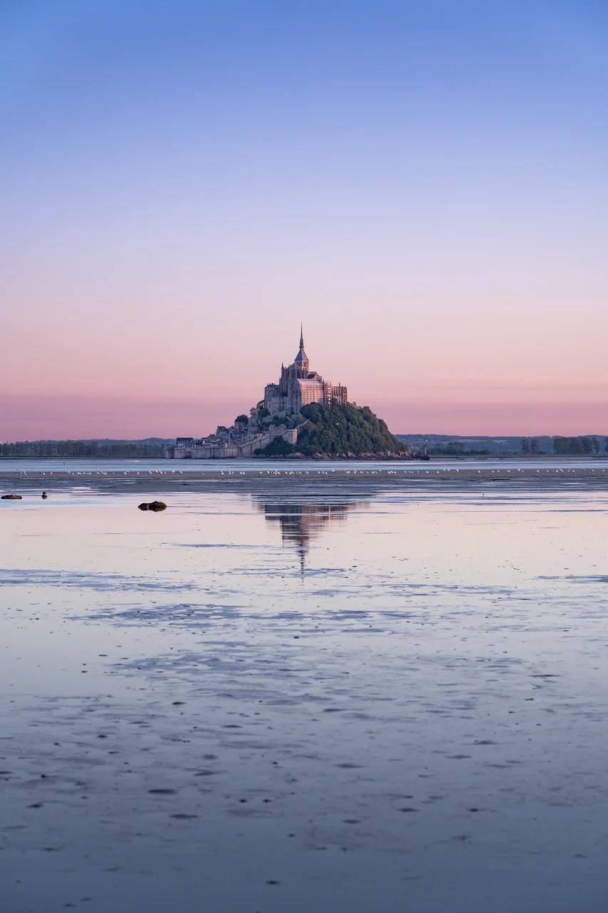Camille Niel capture la Voie Lactée surplombant le MontSaintMichel