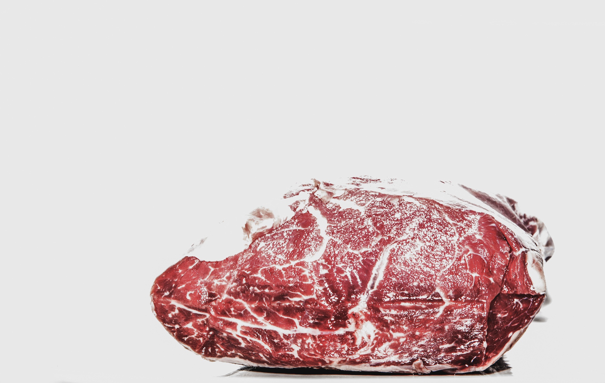 The Difference Between Dry Aging and Wet Aging Meat