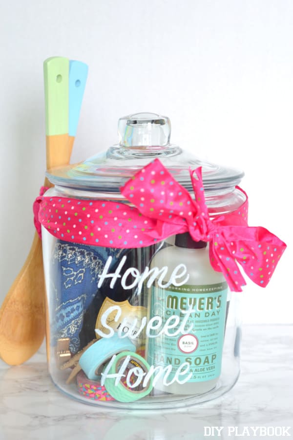 An Easy DIY Housewarming Gift