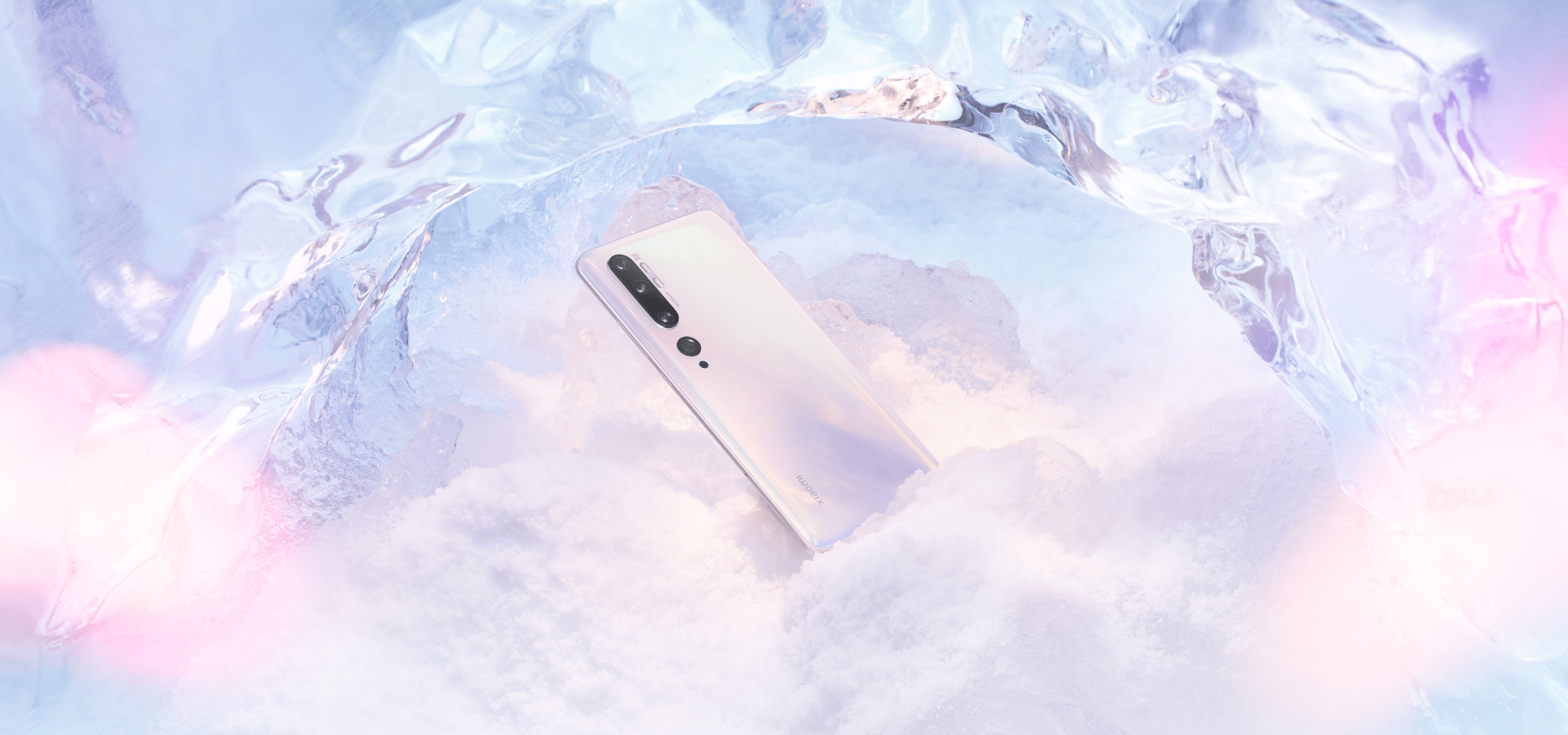 The Mi Note 10 chilling in ice