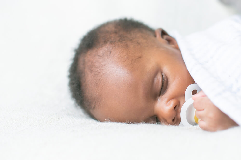 When Can a Baby Sleep With a Blanket Or Pillow? Kinedu Blog