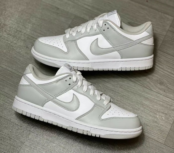 Here's Your First Look at the Nike Dunk Low WMNS "Photon Dust" KLEKT Blog