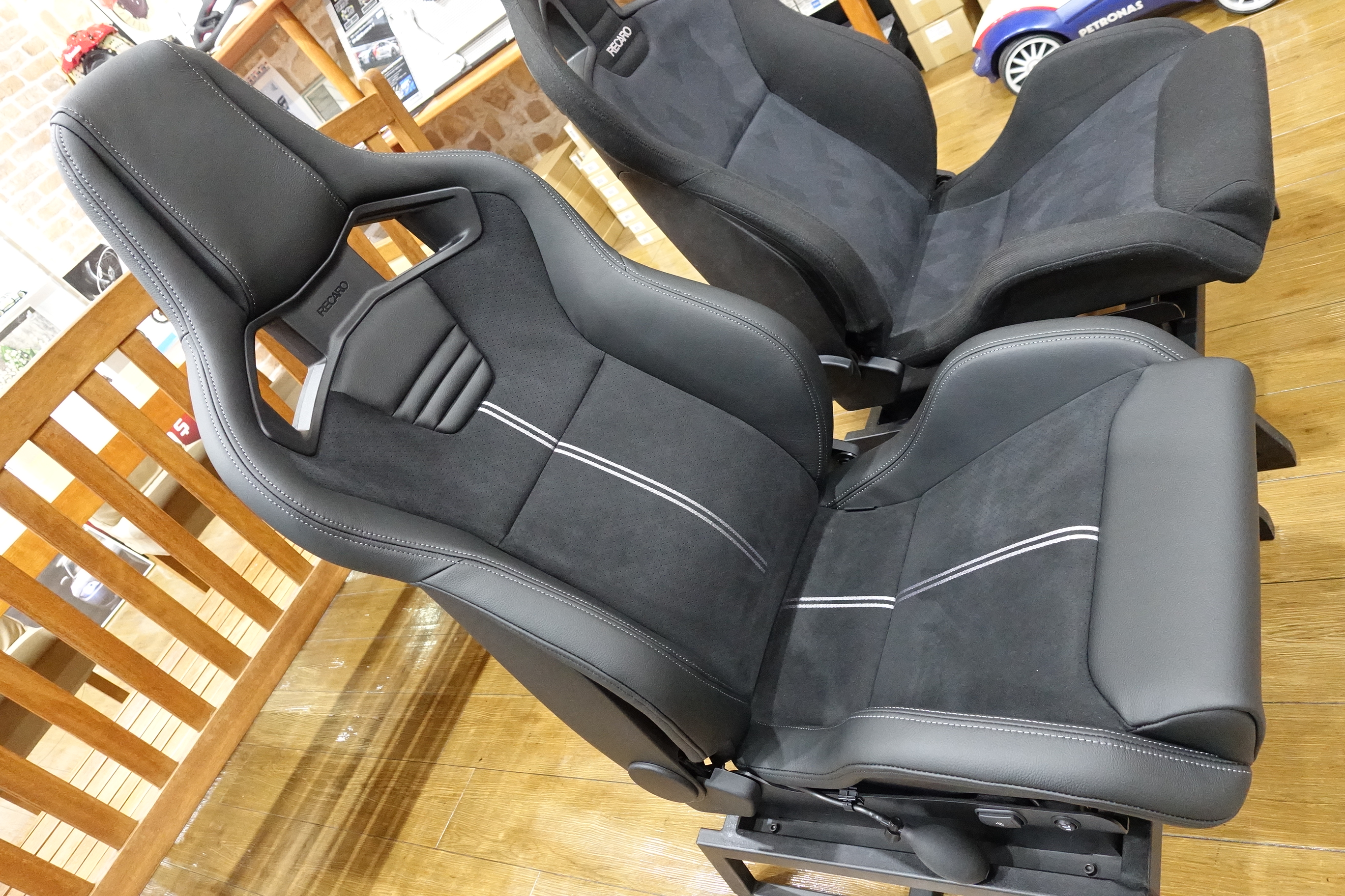 新型レカロスポーツスター展示開始しました～！ 森井副社長ブログ！BMW専門店Studie（スタディ）では、BMW