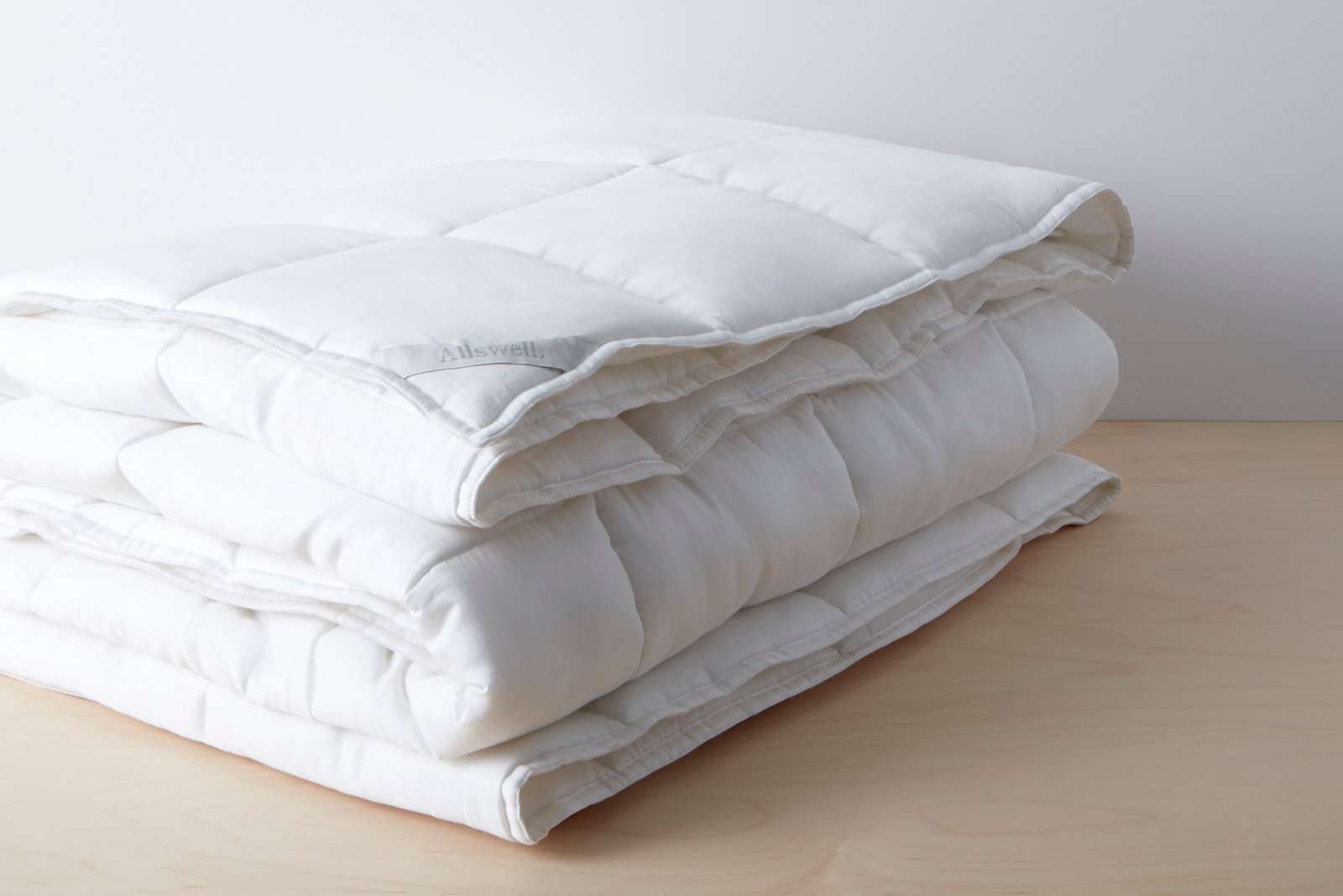 What’s the Difference Between a Comforter and a Duvet Insert? Latest