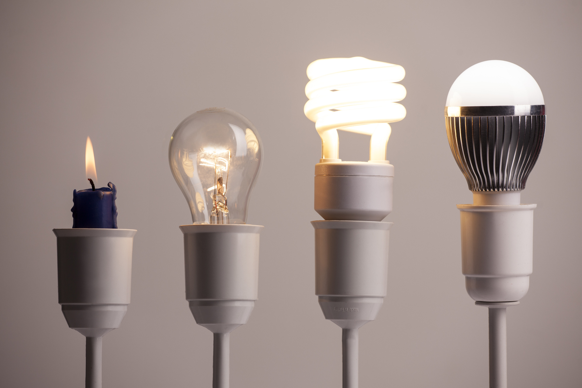 A19 Bulb vs E26 Bulb - What's the Difference?