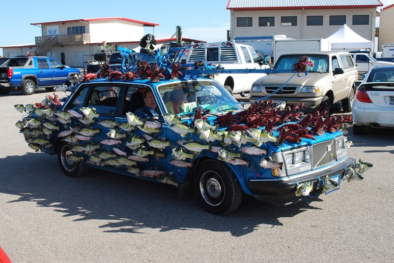 More pics of 24 hours of Lemons Racing 2009! Blog