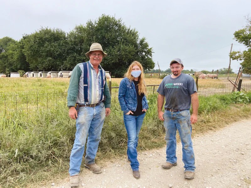 Visiting the Hawkins farm Moink Box