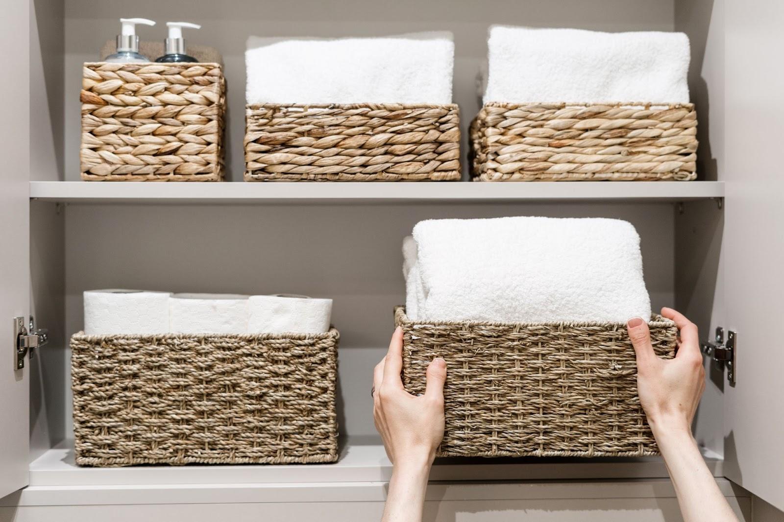 8 Toilet Paper Storage Ideas For Your Bathroom - MyHomeware