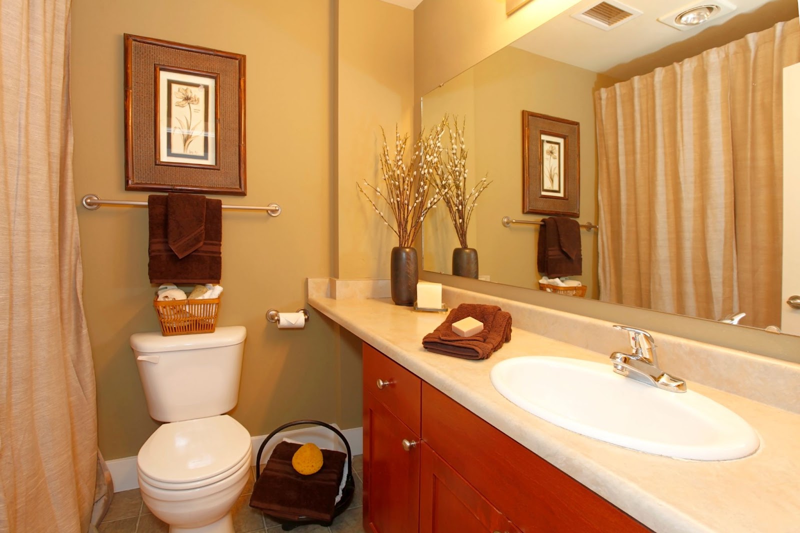 10 Essential Bathroom Accessories You Need for Your Home