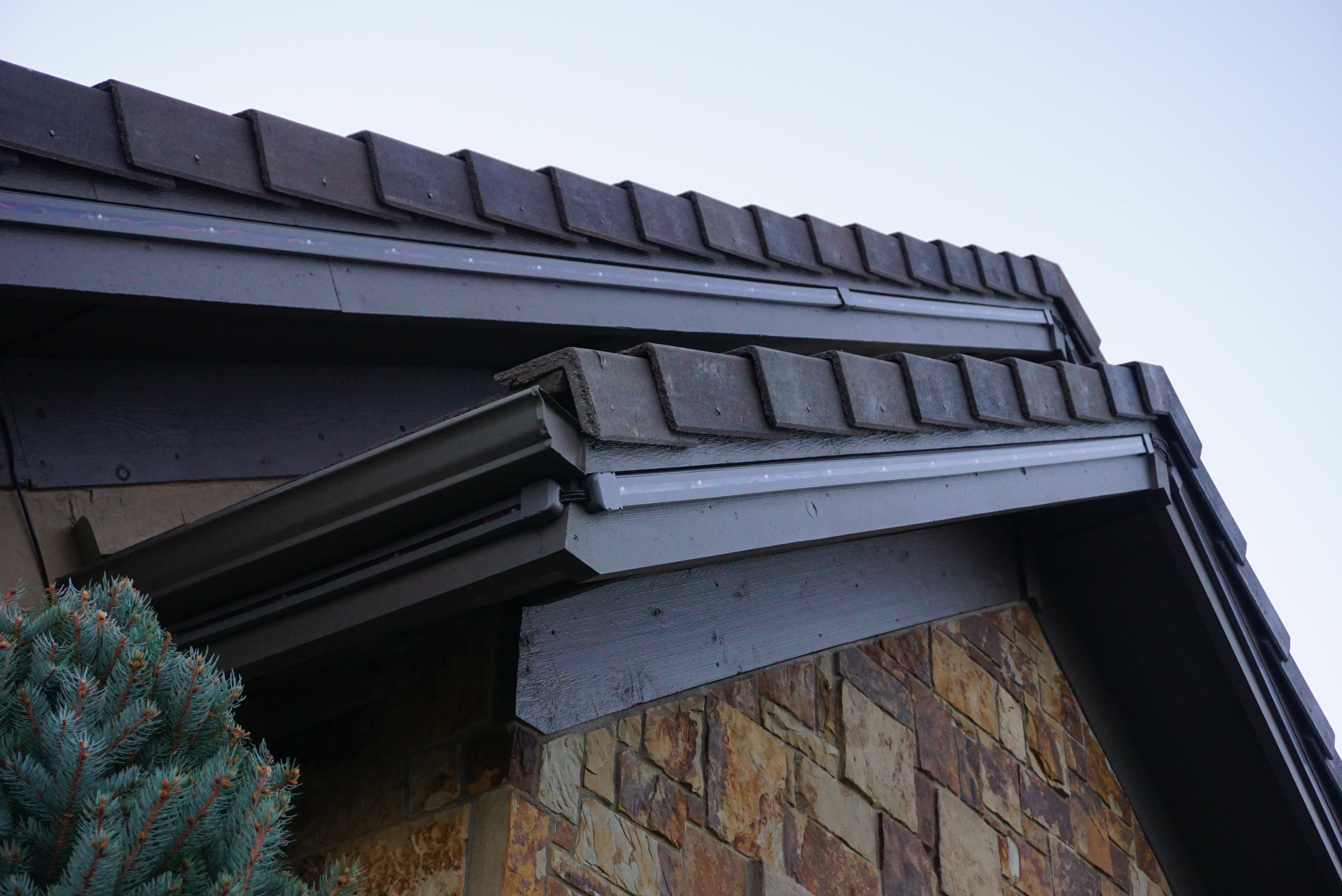 Three HUGE Reasons Permanent Christmas Lights Are a Great Investment