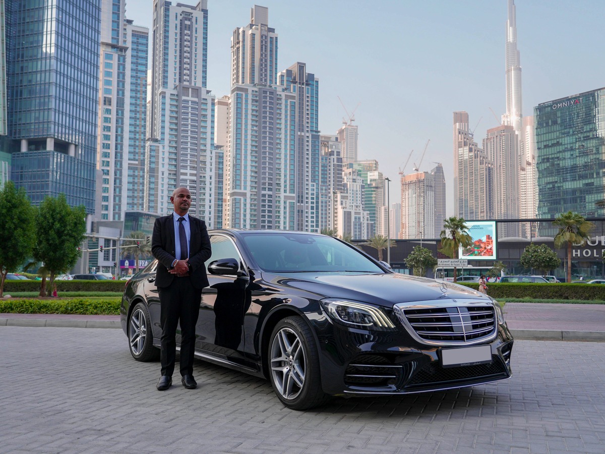 Reasons Why You Should Rent a Car with Driver in Dubai