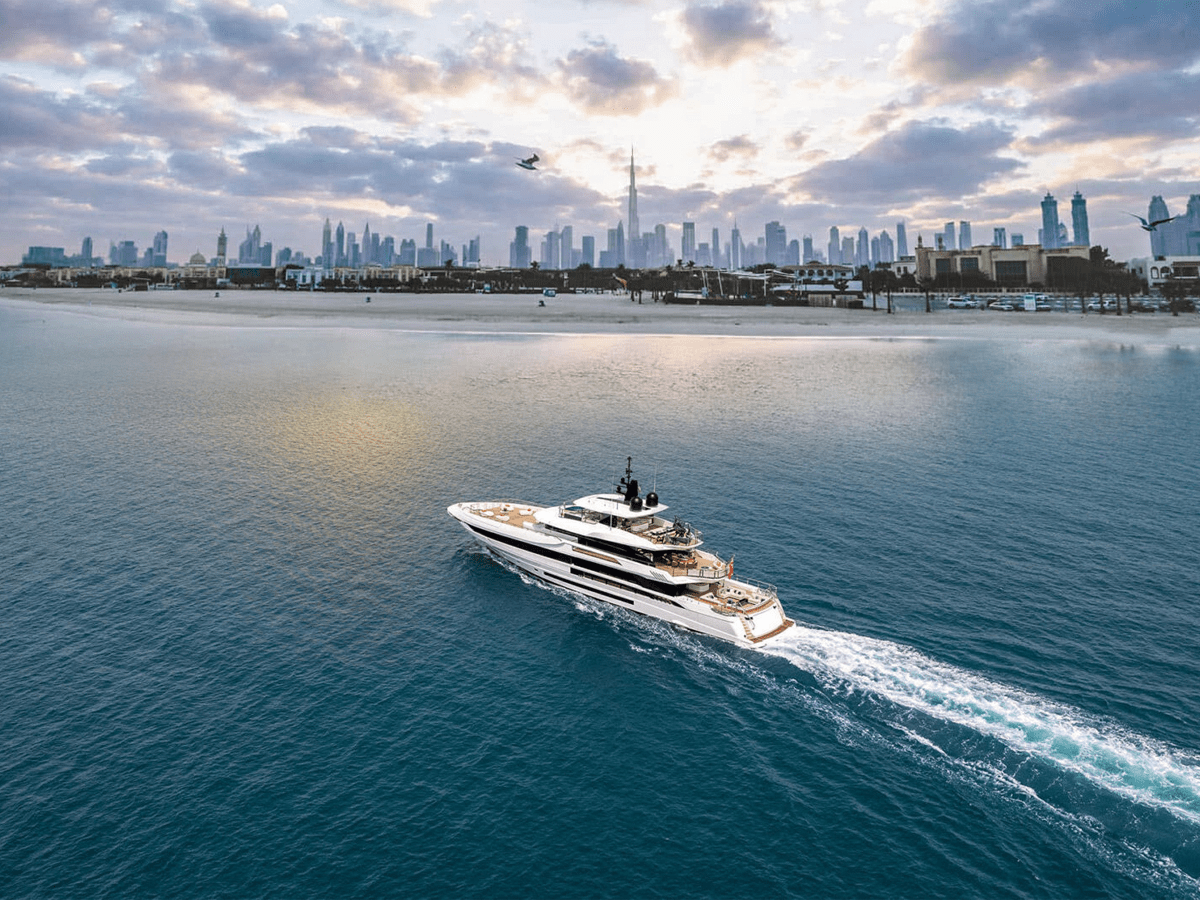 5 Key Factors to Consider a Rent Yacht Dubai