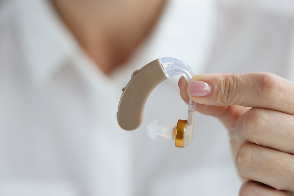 How to Fix Common Hearing Aid Problems - Otofonix Blog