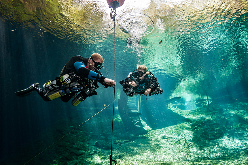 What's the Difference Between Technical Diving and Recreational Diving?