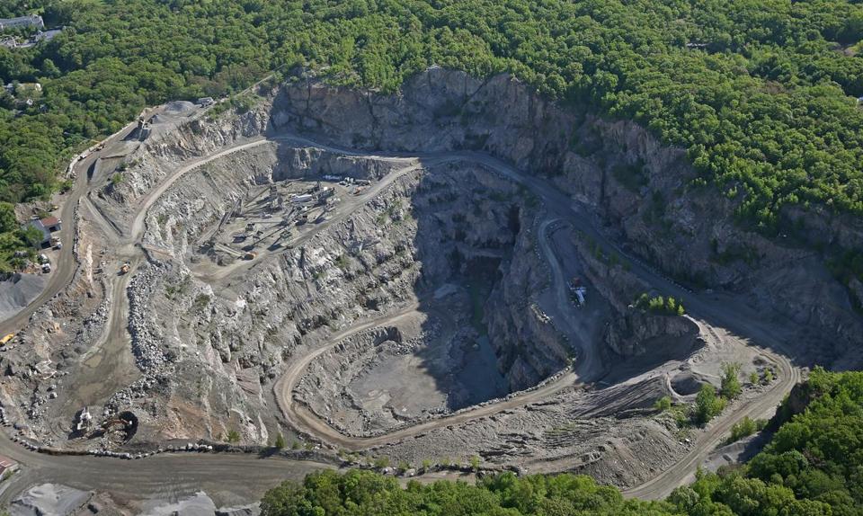 [Updated on 03/03/2018] Start / renew of quarries Various Orders