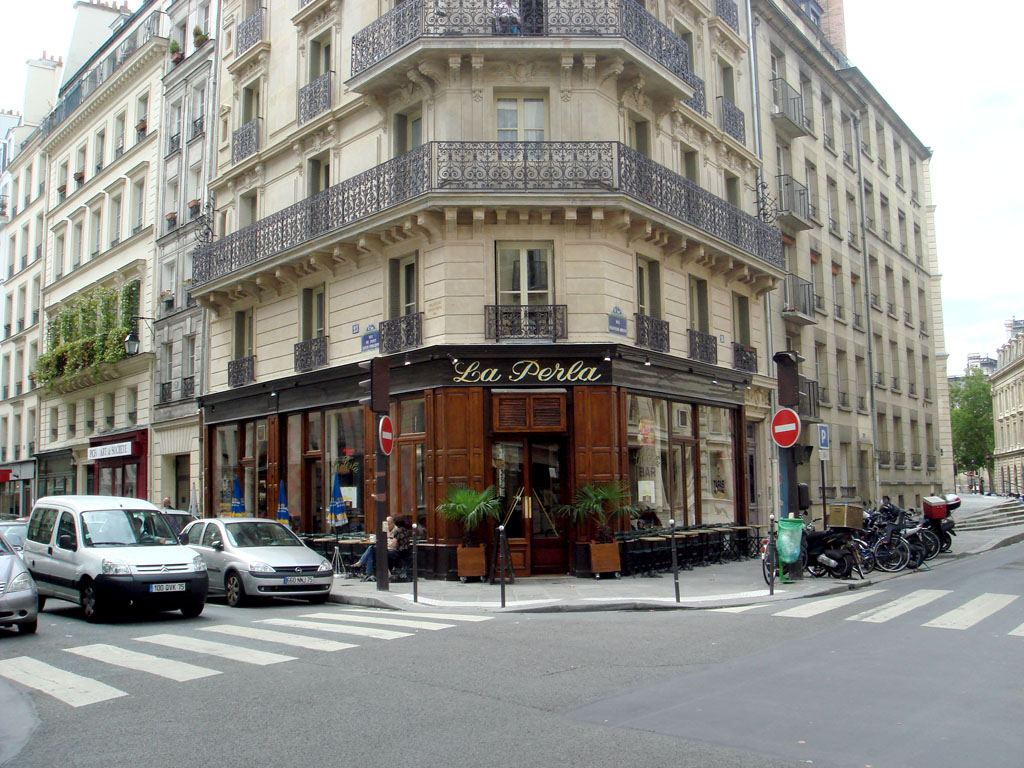 Visit the 4th arrondissement