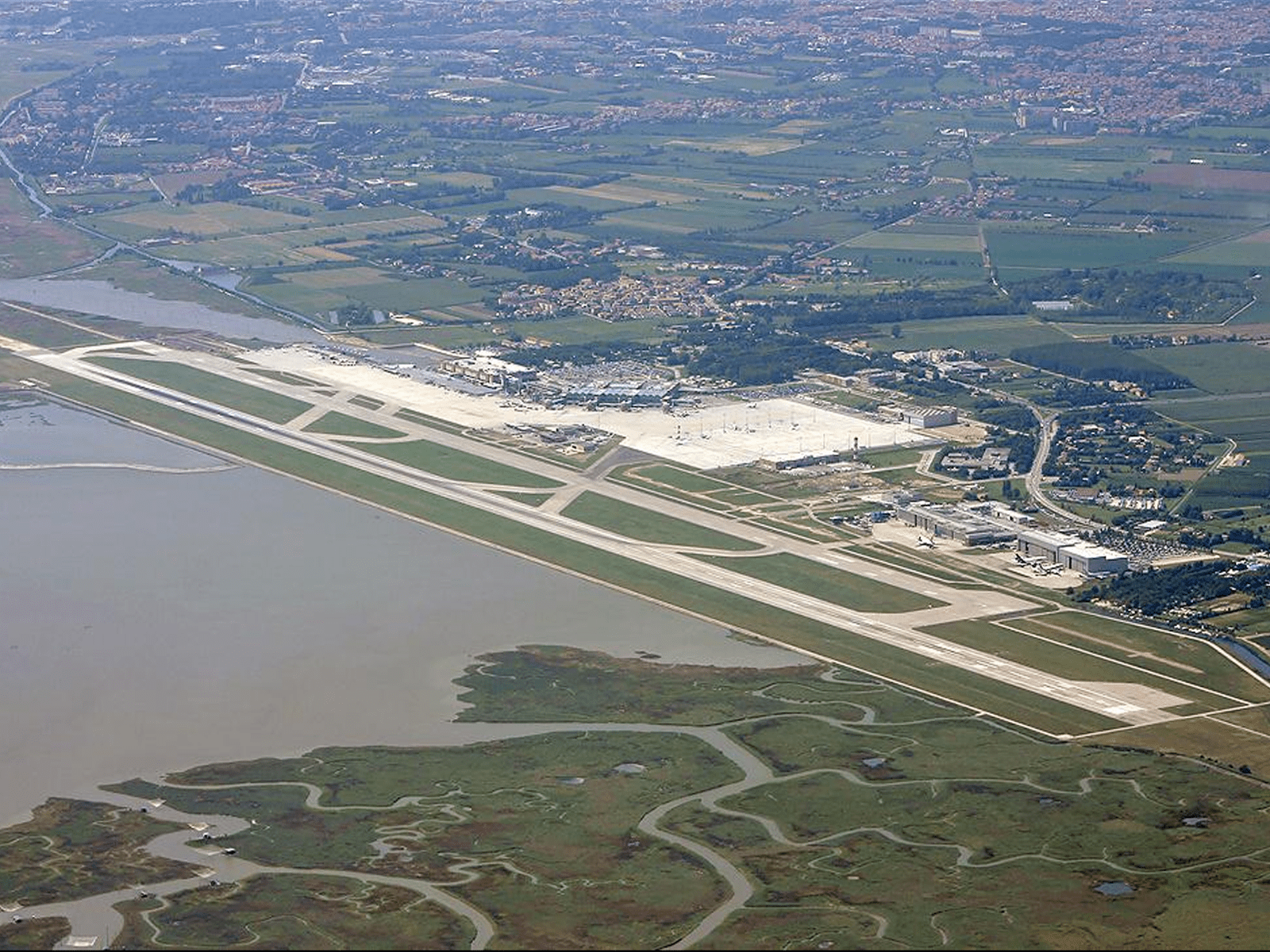 Venice Marco Polo Airport a new order for PERINGENERATORS Blog Perin Generators