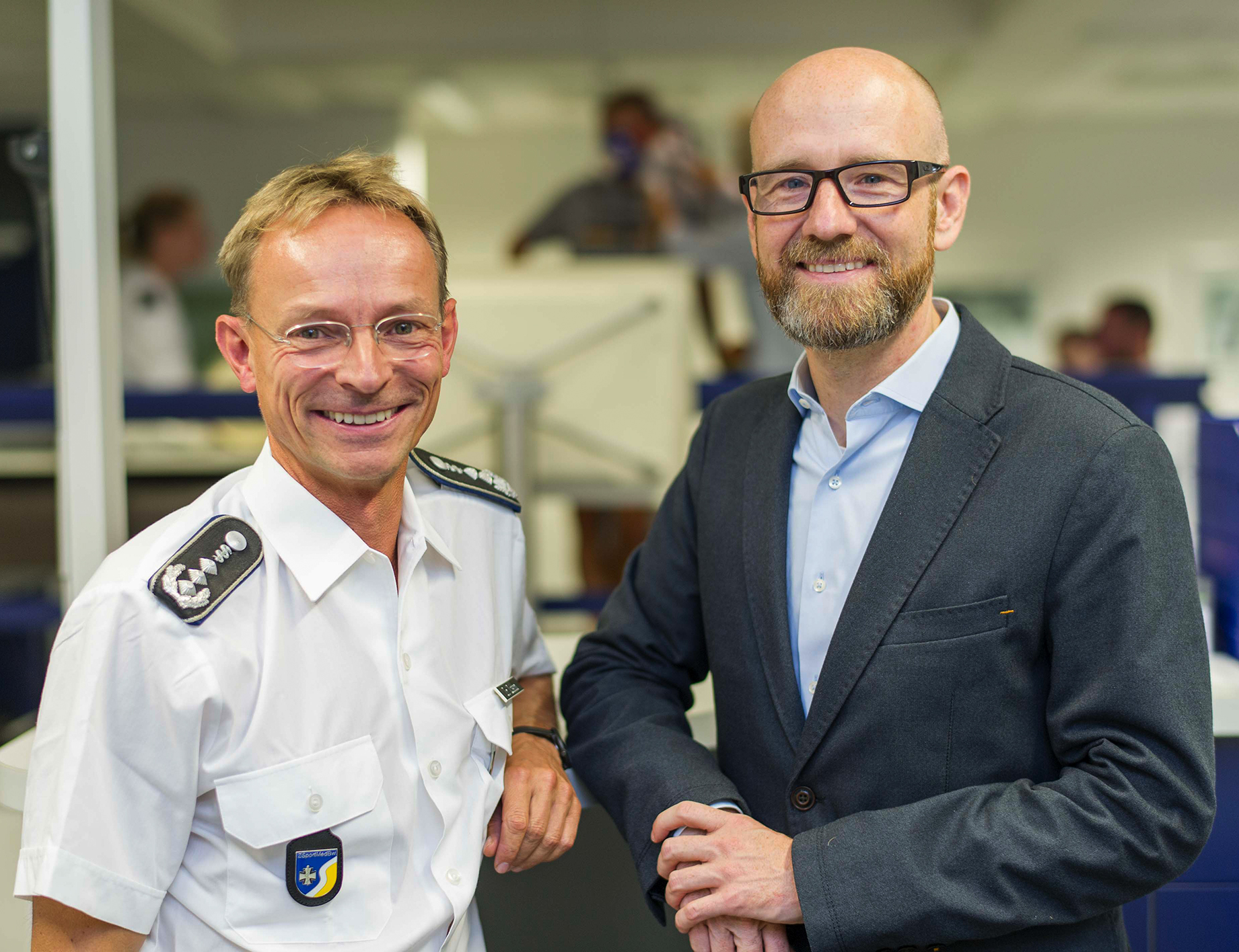 Echte Helden tragen Uniform SCHWARZER PETER