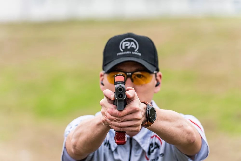 CrossEye Dominant Shooting Primary Arms