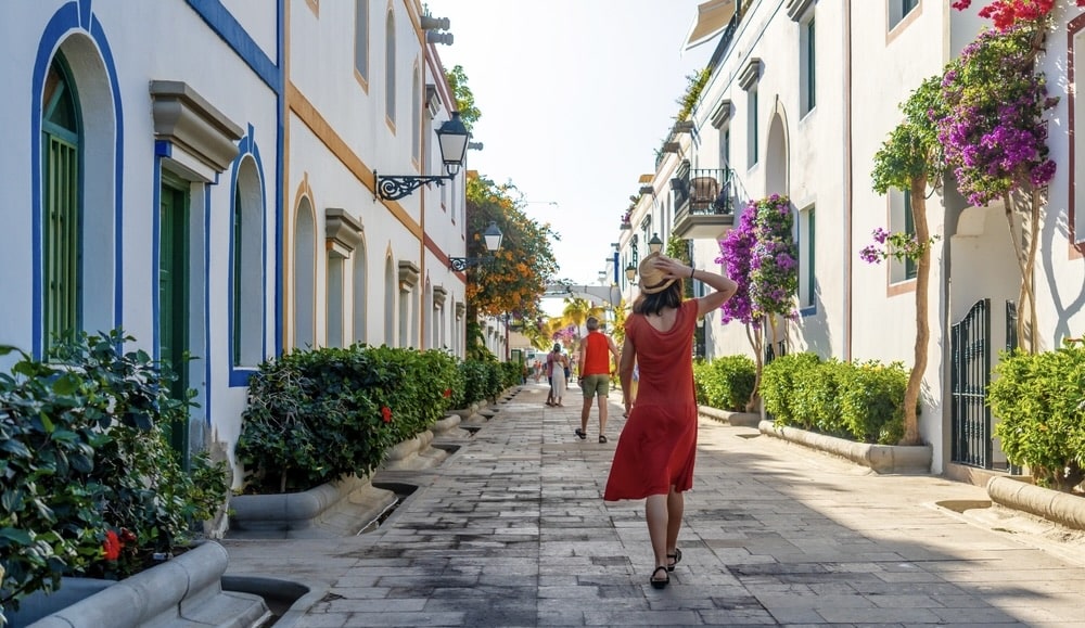 285+ Common Spanish Nouns and How to Use Them (With Examples